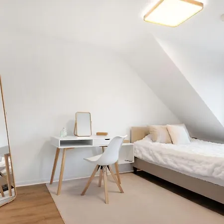 Naehe A1 Und Mercedes By Interhome * Bremen