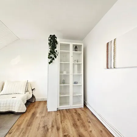 Naehe A1 Und Mercedes By Interhome *