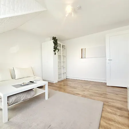 Naehe A1 Und Mercedes By Interhome *