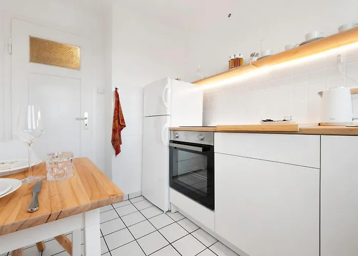 Naehe A1 Und Mercedes By Interhome Brême